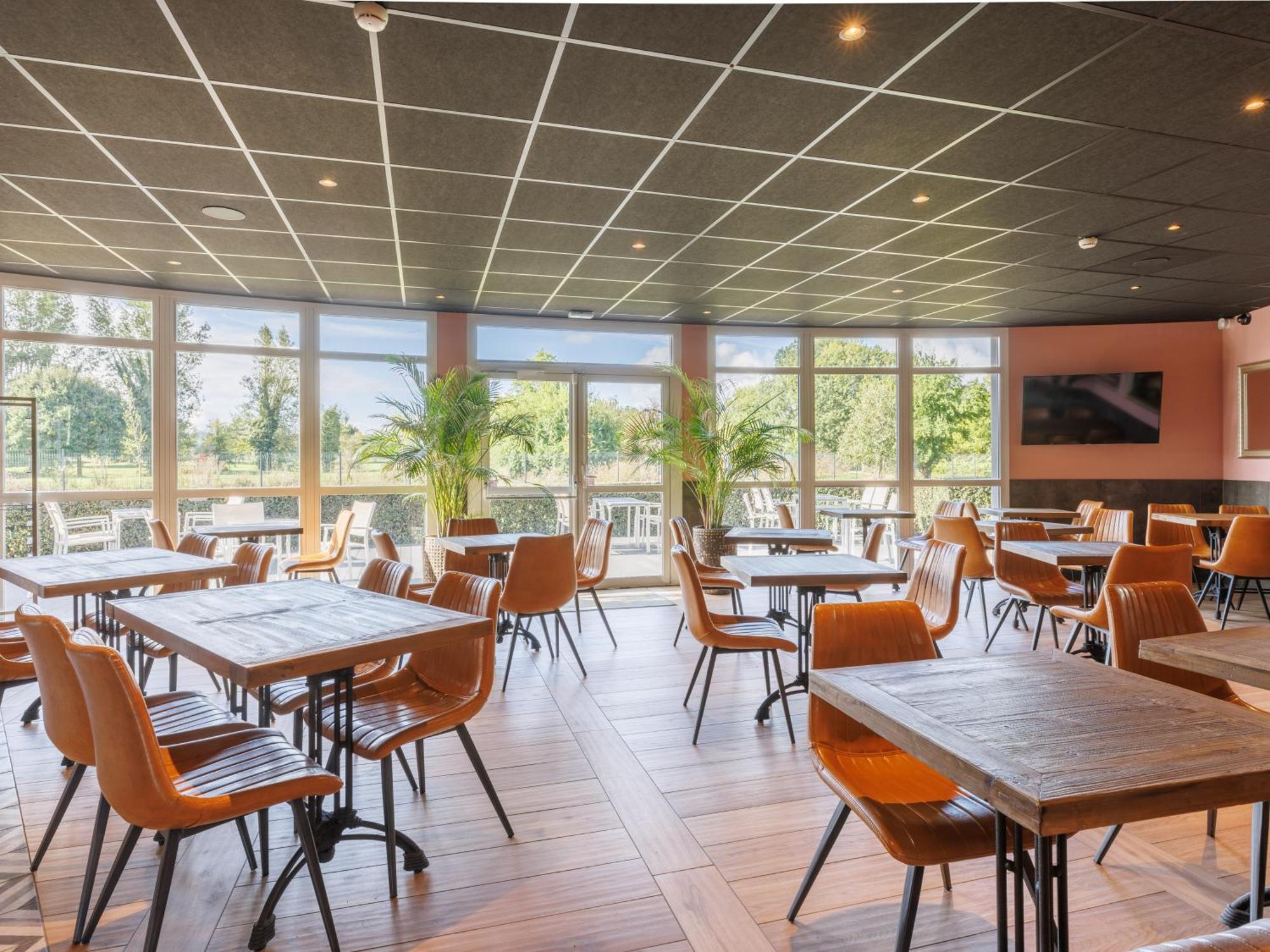 Hotel Clermont-ferrand Nord 2*