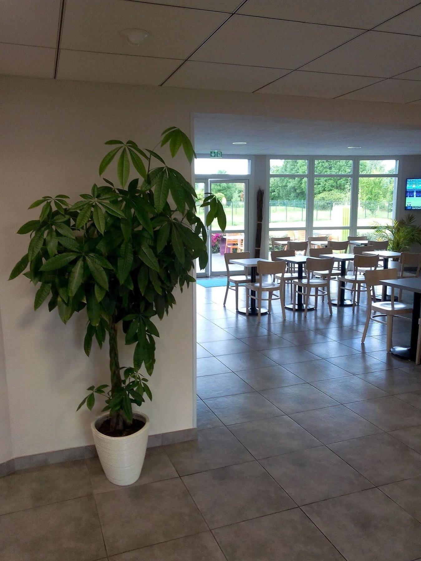 Hotel Clermont-ferrand Nord 2*